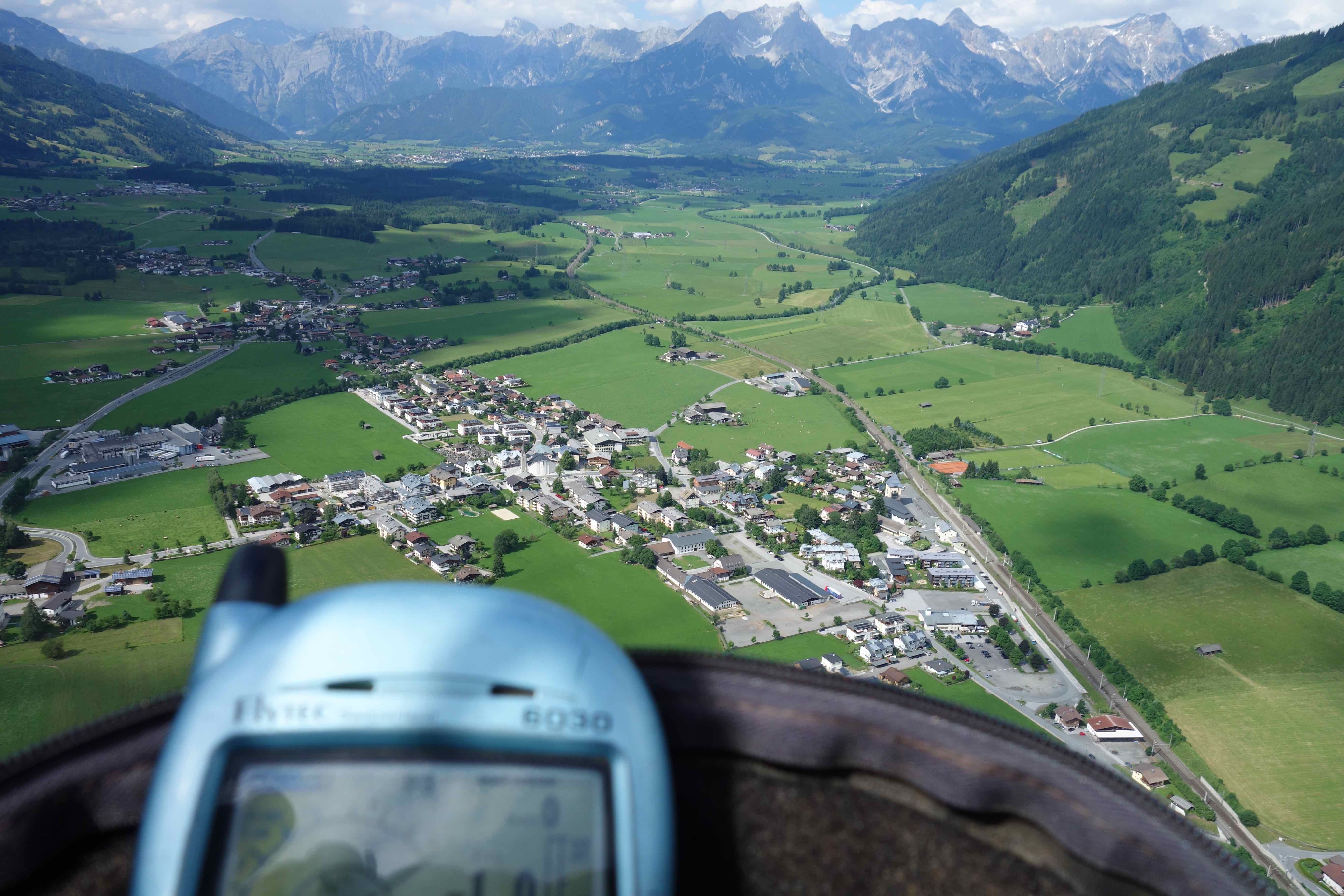  Looking for an LZ after a little XC from Saalfelden 