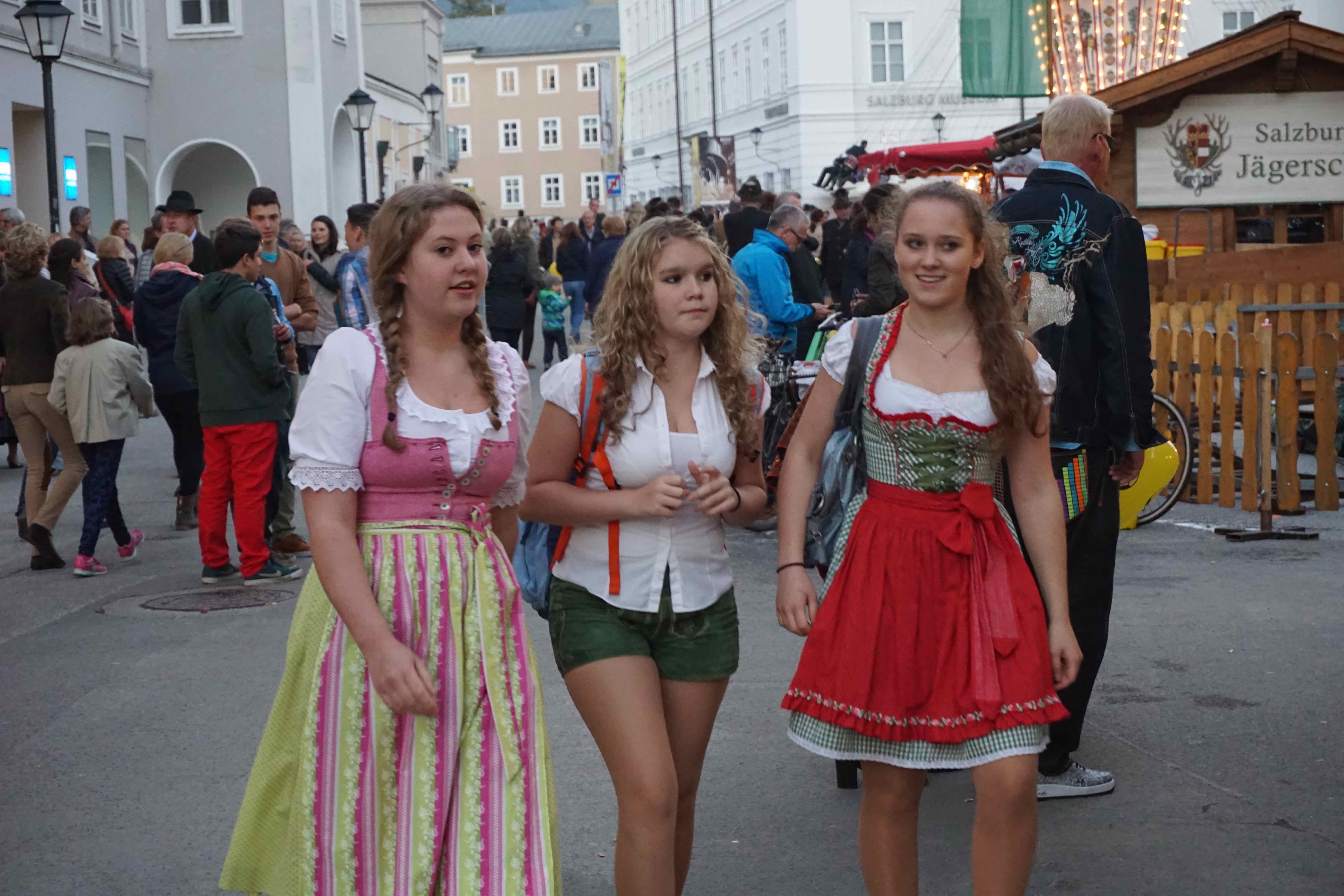  Mådchen aus Salzburg 