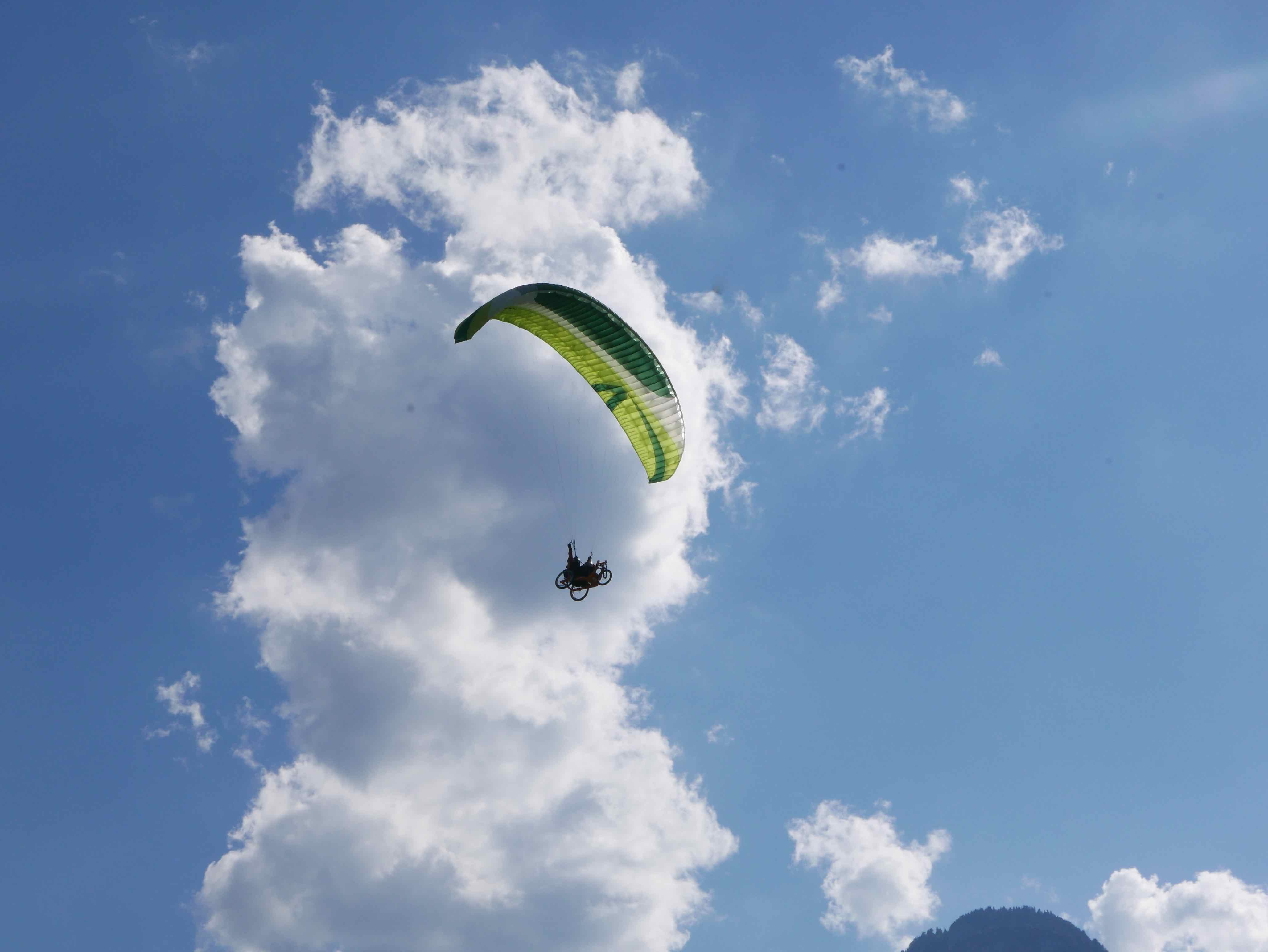  Awesome German pilot flying Annecy, France  