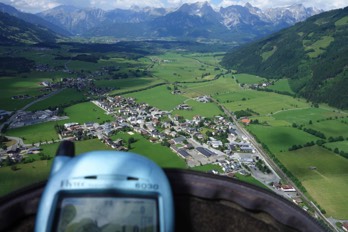  Looking for an LZ after a little XC from Saalfelden 